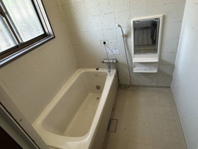 【浴室】 | 塩尻市大門二番町 中古住宅 | 風呂