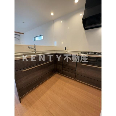 【キッチン】 | Ｋｏｌｅｔ千鳥町 | コンパクトなキッチンで掃除もラクラク