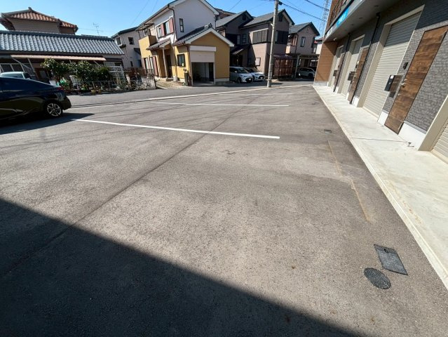 Bureau Yokoyamaの駐車場