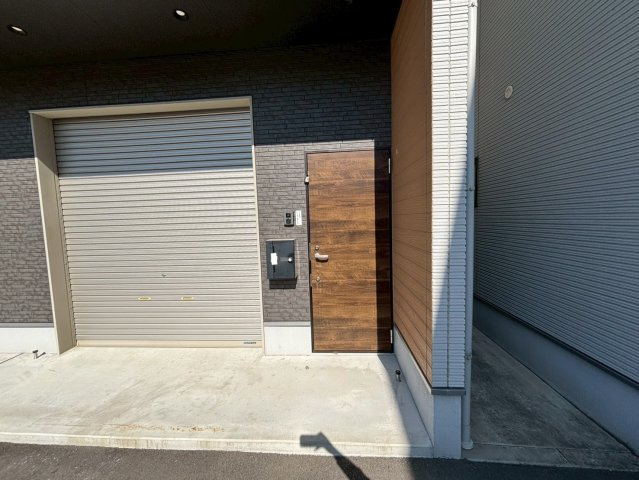 Bureau Yokoyamaの玄関
