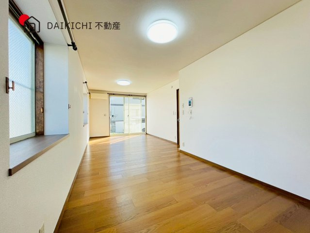 【居間・リビング】 | 鴻巣市箕田　中古戸建