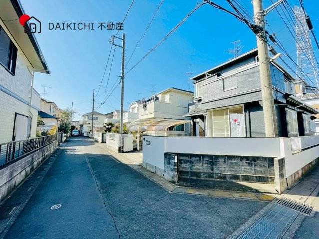 【前面道路含む現地写真】 | 鴻巣市箕田　中古戸建