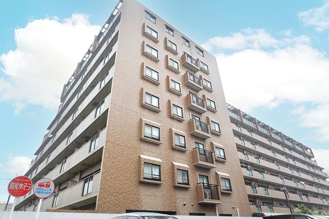 ライオンズマンション伊丹ガーデンシティの外観|阪急「伊丹」駅バス14分「大野」停歩4分の立地、8階建ての最上階で日当たり良好です！