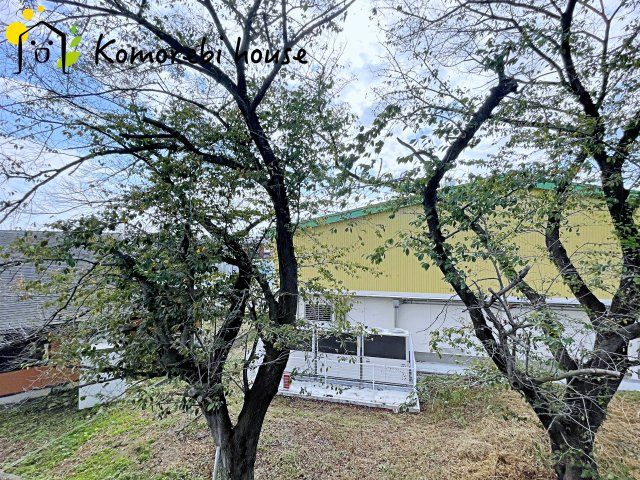 桶川市上日出谷南　4期　新築一戸建て　グラファーレ　01の展望|住宅街ならではの落ち着いた雰囲気と、しっかり確保された明るさが魅力の眺望です。