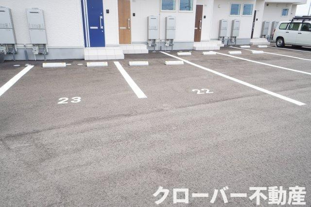 Le Printemps　B棟の駐車場
