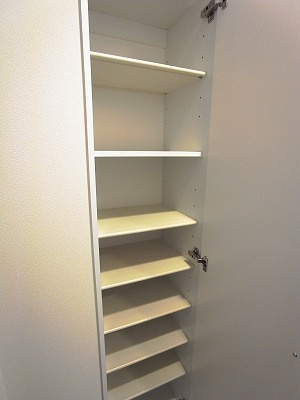 リブリ・幕張グランドリーフの収納|便利な収納スペースです