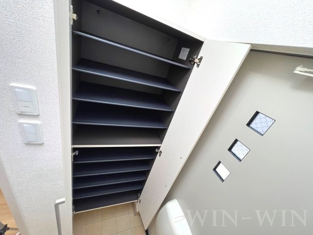 グレイス草間の玄関