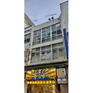 鈴木ビルの外観