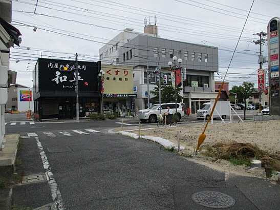 【前面道路含む現地写真】