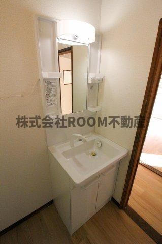 童の里の洗面所|広い洗面スペース