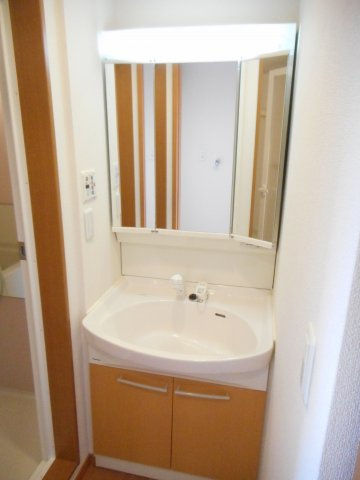 HOPEの独立洗面台|独立洗面台あり、毎朝おしゃれに忙しい女性の方におすすめです