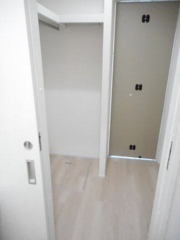 レグルスの収納|ウォークスルークローゼット