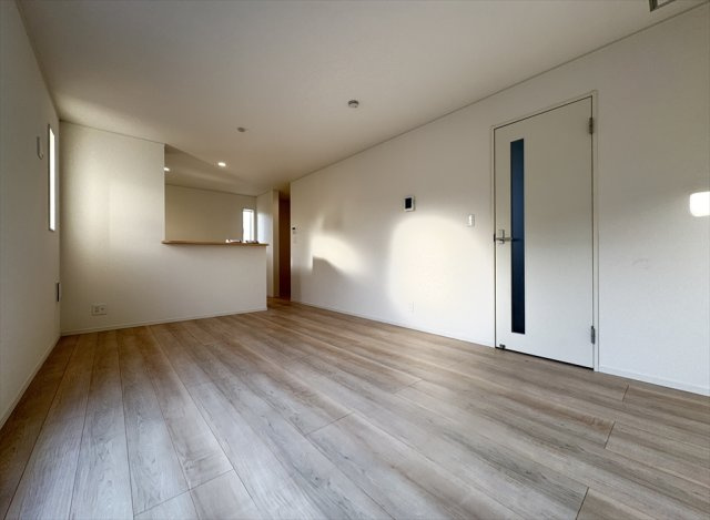 【居間・リビング】 | 新座市畑中2丁目　新築一戸建住宅　全3棟　(丸井志木店) | 室内（2025年11月）撮影