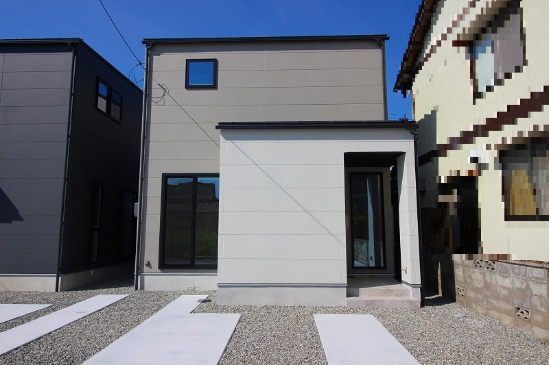 東福原8丁目C号地の外観|敷地面積約47.45坪
シンプルな外観に仕上がっております。