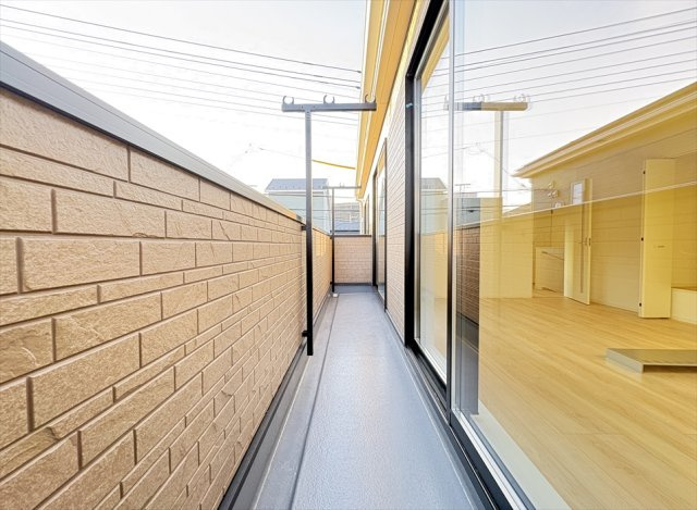 【バルコニー】 | 新座市畑中2丁目　新築一戸建住宅　全3棟　(丸井志木店) | 室内（2025年11月）撮影