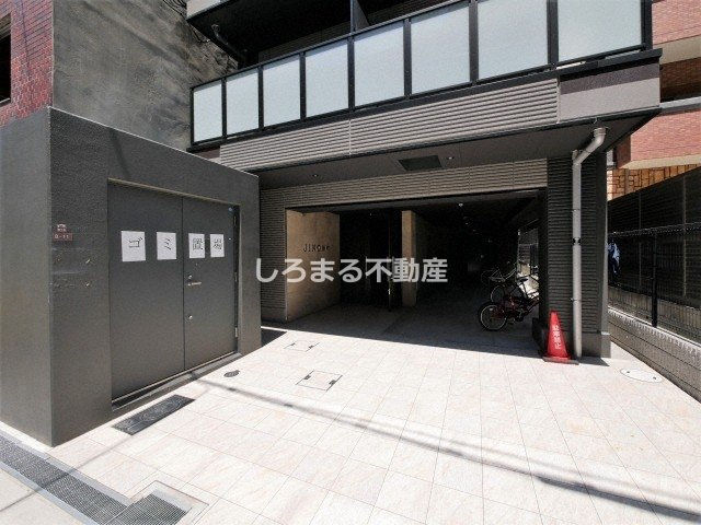 JINO新町のエントランス