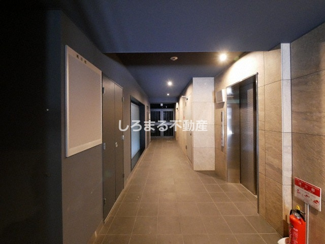 JINO新町のロビー