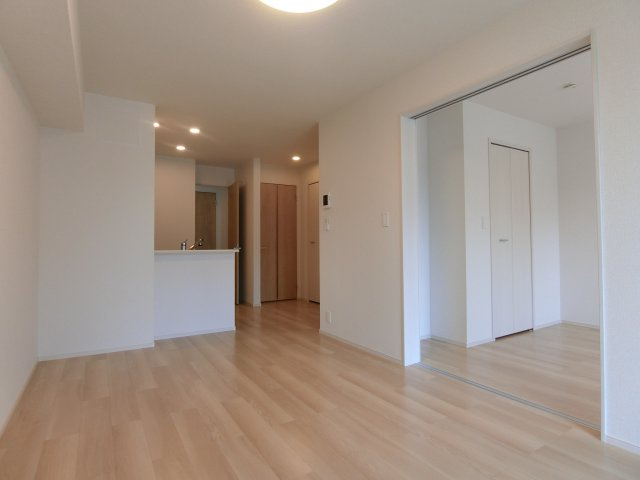 プリティハウスＹ４の居間・リビング