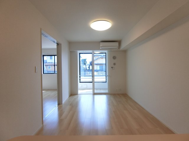 プリティハウスＹ４の居間・リビング