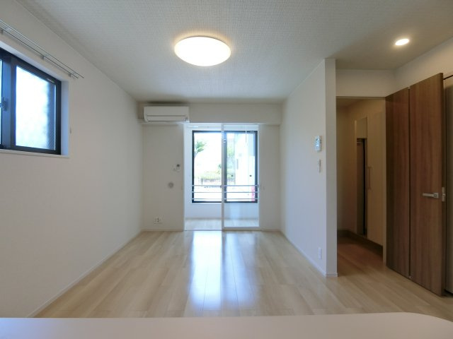 アルヴィータＢの居間・リビング