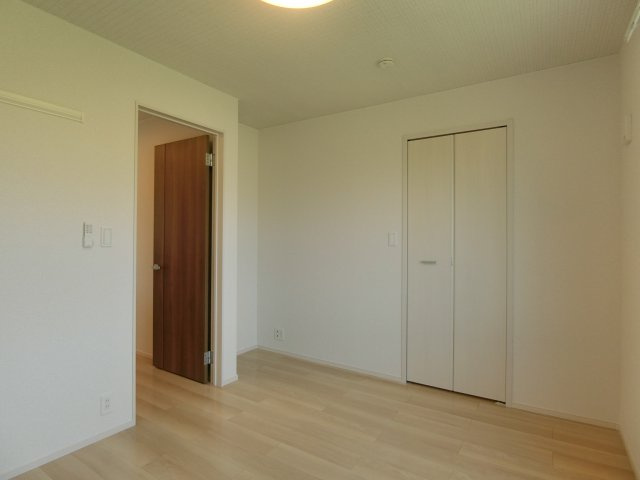 アルヴィータＢの洋室