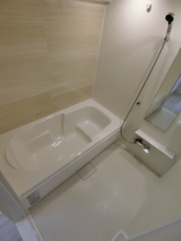 アルヴィータＢの浴室