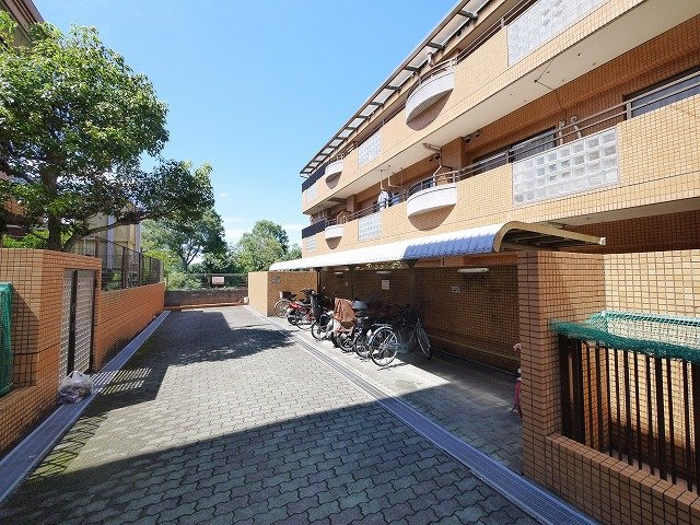 ｉｏ学園前Ⅳのその他共用部分|駐輪場です