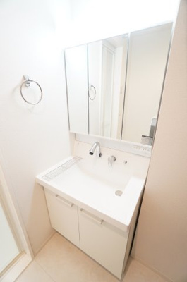 【独立洗面台】 | D-room弁天3丁目 C棟 | ※同物件・同タイプの写真です。