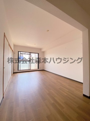 【居間・リビング】 | 　クレセントOSⅡ | ゆったり過ごせるリビングです