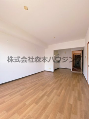 【居間・リビング】 | 　クレセントOSⅡ | 使いやすいリビングです