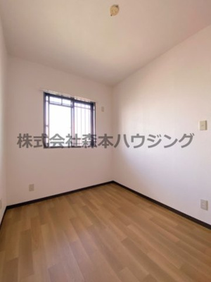 【洋室】 | 　クレセントOSⅡ | 使い勝手のいい洋室です