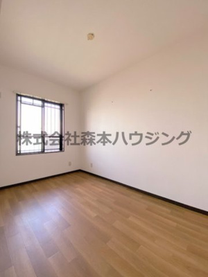 【洋室】 | 　クレセントOSⅡ | 使いやすい洋室です