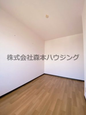 【洋室】 | 　クレセントOSⅡ | 使い勝手のいい洋室です