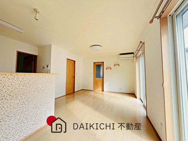 【居間・リビング】 | 鴻巣市下忍　中古戸建