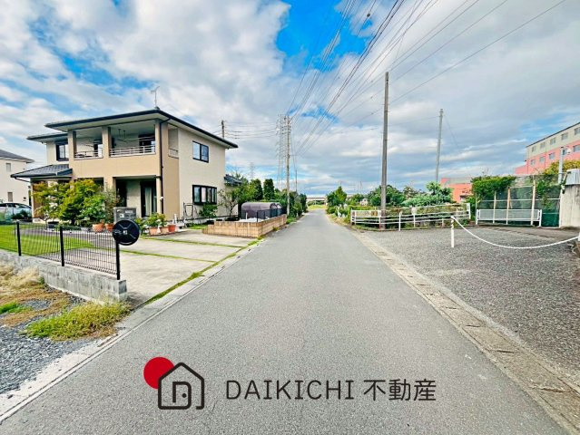 【前面道路含む現地写真】 | 鴻巣市下忍　中古戸建