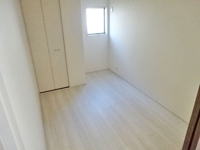 【洋室】 | 裾野市石脇 新築建売分譲住宅 建物＋土地 TW05854 | 裾野市石脇2号棟　1F洋室 ※令和8年1月29日撮影写真