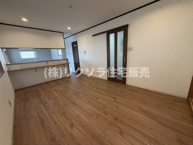 岸和田3丁目　中古一戸建ての居間・リビング|LDK15.0帖
■物件内覧・資金計画相談・住宅ローン相談、リフォーム相談、お問合せ受付中■
※当日・翌日のご内覧、ご相談はお電話でのお問合せがスムーズです！