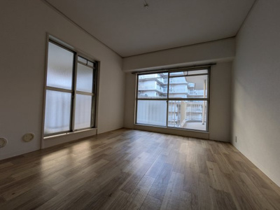 【居間・リビング】 | エバーグリーン淀川2号棟