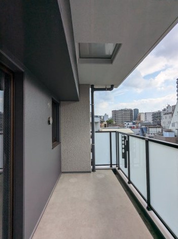 【バルコニー】