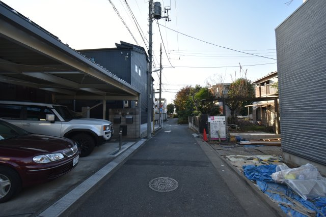 高野台3丁目・新築戸建・A号棟の前面道路含む現地写真