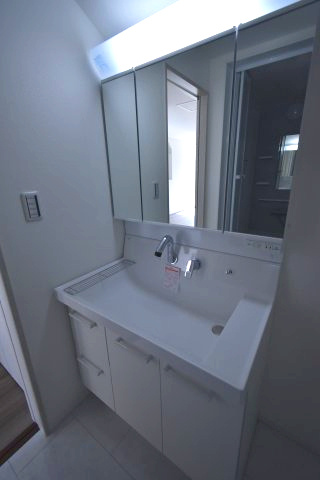 高野台3丁目・新築戸建・A号棟の独立洗面台