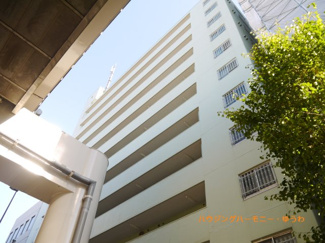 【外観】 | 大手町まで一本。「板橋本町」駅より徒歩１分。