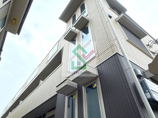 エフエテルネル