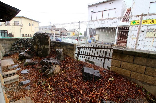琴浦町赤碕店舗物件（住宅付）のその他|植栽は伐採されていますので、お好みの植栽を造園可能です！