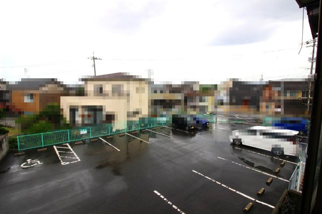 琴浦町赤碕店舗物件（住宅付）のその他|2階和室からの眺望になります。周辺には高い建物もなく圧迫感を感じず生活できる立地になります。