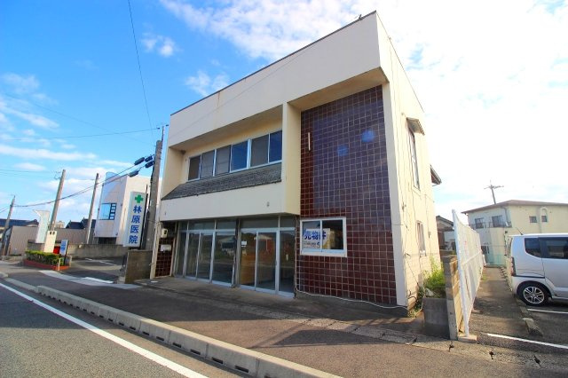 琴浦町赤碕店舗物件（住宅付）