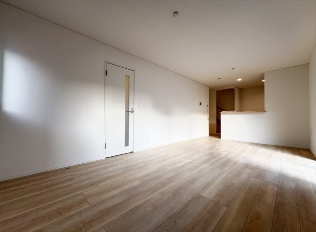 【居間・リビング】 | 新座市畑中2丁目　新築一戸建住宅　全3棟　(丸井志木店) | 室内（2025年11月）撮影