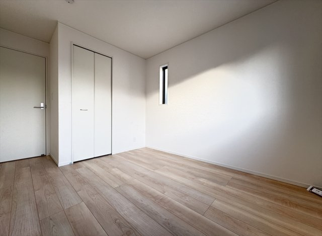 【洋室】 | 新座市畑中2丁目　新築一戸建住宅　全3棟　(丸井志木店) | 室内（2025年11月）撮影