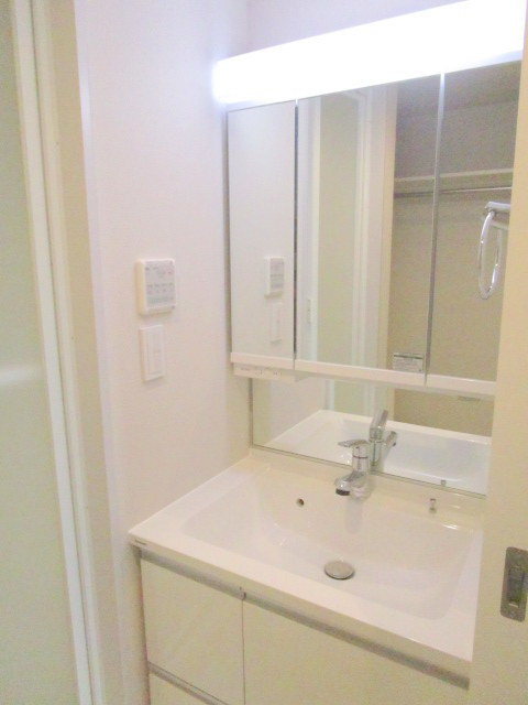 ココン北沢の洗面所