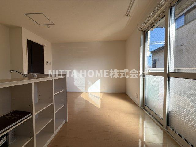 メゾン・ストークの内装|明るい室内です(^^♪